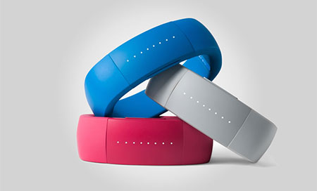 Un brazalete desechable que alarma cuando la fiebre es alta